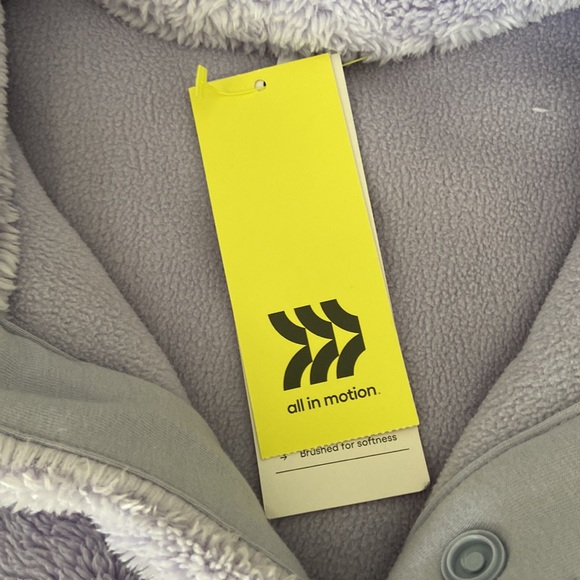 All in Motion Sherpa Lilac Color brand new with tag size M so soft and warm - Picture 2 of 15